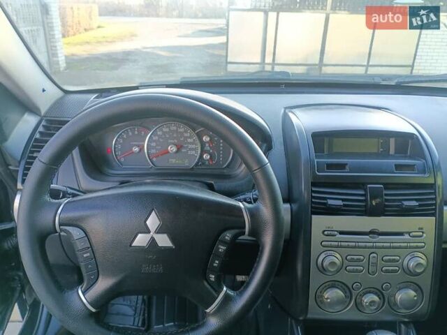 Черный Мицубиси Галант, объемом двигателя 2.38 л и пробегом 277 тыс. км за 3990 $, фото 13 на Automoto.ua