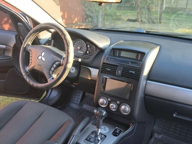 Черный Мицубиси Галант, объемом двигателя 2.4 л и пробегом 255 тыс. км за 5000 $, фото 5 на Automoto.ua