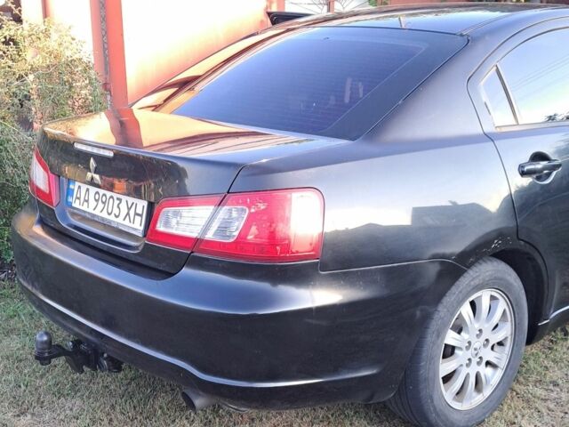 Черный Мицубиси Галант, объемом двигателя 2.4 л и пробегом 255 тыс. км за 5000 $, фото 1 на Automoto.ua