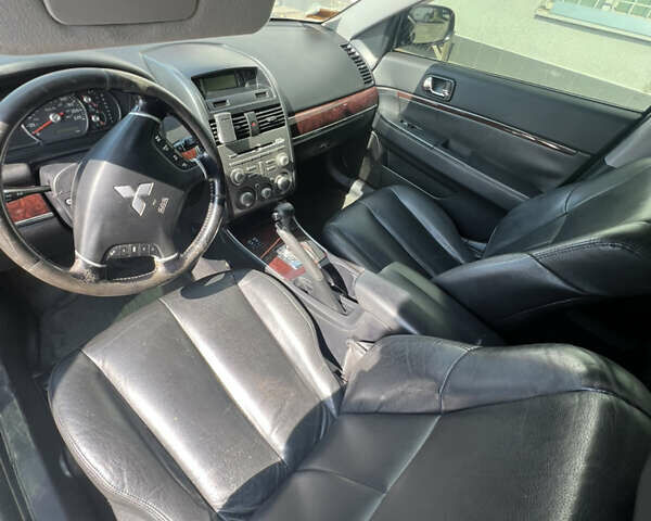 Черный Мицубиси Галант, объемом двигателя 2.4 л и пробегом 451 тыс. км за 4500 $, фото 8 на Automoto.ua