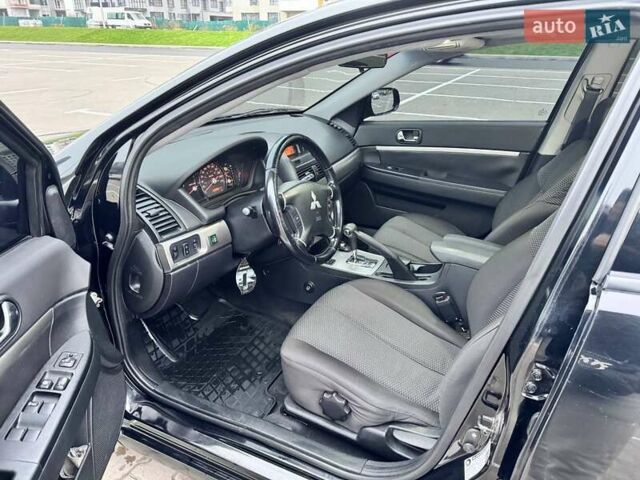 Черный Мицубиси Галант, объемом двигателя 2.38 л и пробегом 191 тыс. км за 6500 $, фото 8 на Automoto.ua