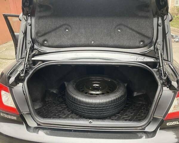 Черный Мицубиси Галант, объемом двигателя 2.38 л и пробегом 168 тыс. км за 6500 $, фото 16 на Automoto.ua