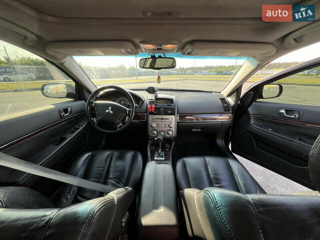 Черный Мицубиси Галант, объемом двигателя 2.4 л и пробегом 462 тыс. км за 5000 $, фото 6 на Automoto.ua