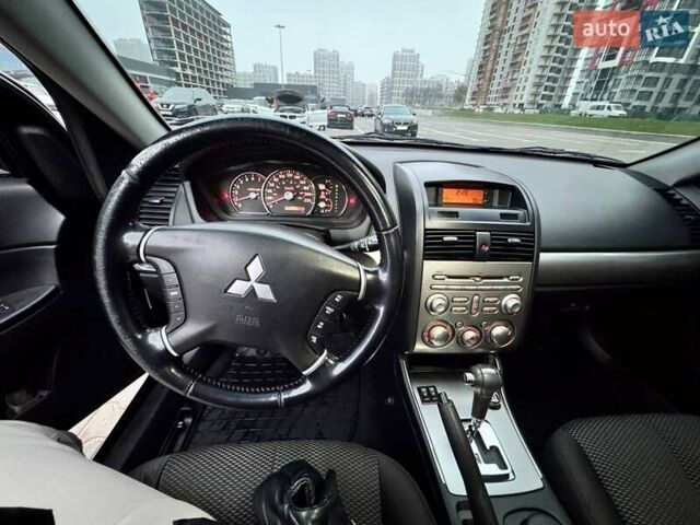 Черный Мицубиси Галант, объемом двигателя 2.38 л и пробегом 191 тыс. км за 6500 $, фото 6 на Automoto.ua