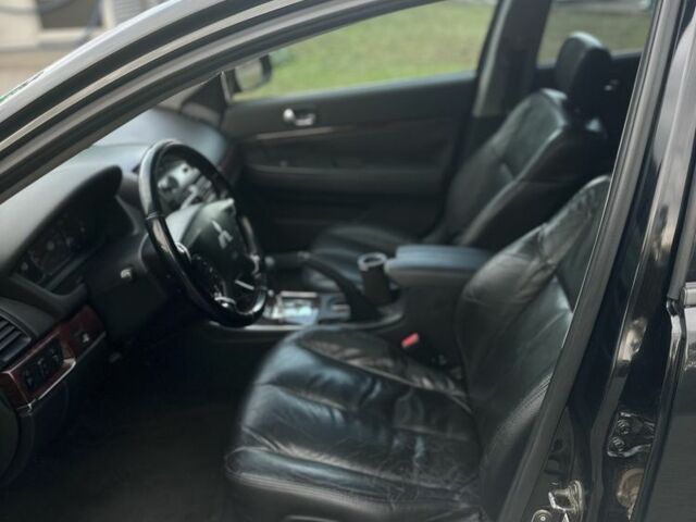 Черный Мицубиси Галант, объемом двигателя 2.4 л и пробегом 170 тыс. км за 6000 $, фото 16 на Automoto.ua