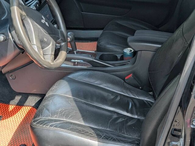 Черный Мицубиси Галант, объемом двигателя 2.4 л и пробегом 345 тыс. км за 3999 $, фото 18 на Automoto.ua