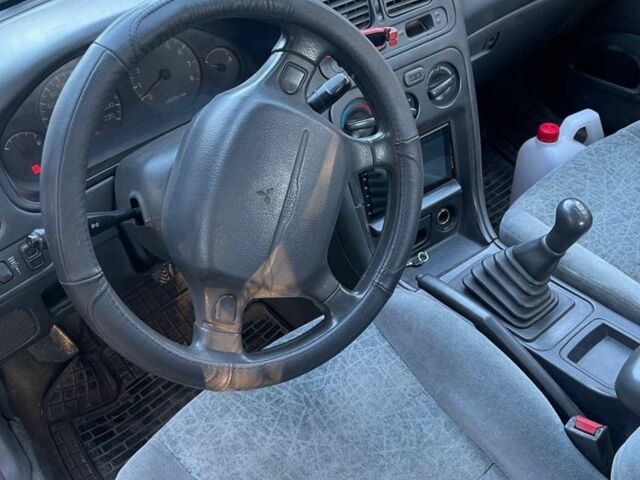 Фіолетовий Міцубісі Галант, об'ємом двигуна 1.8 л та пробігом 300 тис. км за 1300 $, фото 4 на Automoto.ua