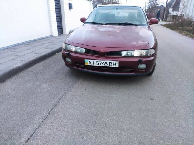 Красный Мицубиси Галант, объемом двигателя 2 л и пробегом 284 тыс. км за 1200 $, фото 1 на Automoto.ua