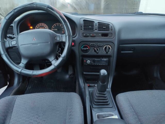 Красный Мицубиси Галант, объемом двигателя 2 л и пробегом 284 тыс. км за 1200 $, фото 10 на Automoto.ua