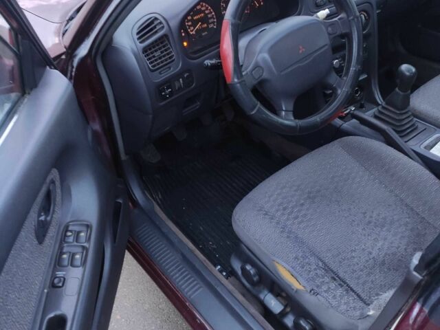 Красный Мицубиси Галант, объемом двигателя 2 л и пробегом 284 тыс. км за 1200 $, фото 8 на Automoto.ua