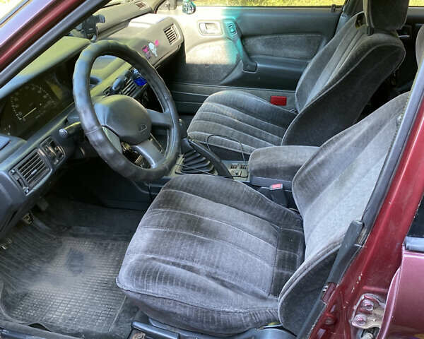 Красный Мицубиси Галант, объемом двигателя 1.8 л и пробегом 190 тыс. км за 1750 $, фото 4 на Automoto.ua