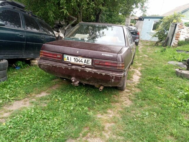 Красный Мицубиси Галант, объемом двигателя 0 л и пробегом 160 тыс. км за 238 $, фото 4 на Automoto.ua