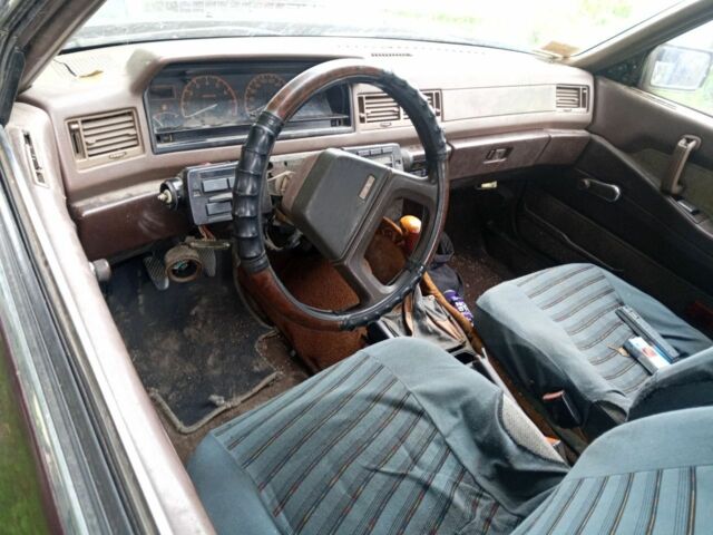 Красный Мицубиси Галант, объемом двигателя 0 л и пробегом 160 тыс. км за 238 $, фото 5 на Automoto.ua