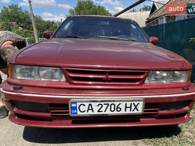 Красный Мицубиси Галант, объемом двигателя 2 л и пробегом 341 тыс. км за 1500 $, фото 5 на Automoto.ua