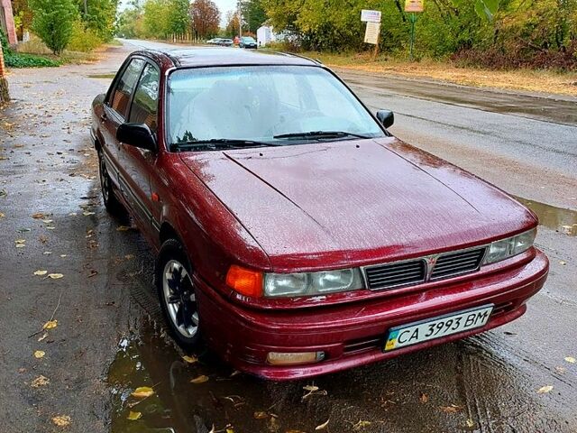 Красный Мицубиси Галант, объемом двигателя 1.8 л и пробегом 240 тыс. км за 1350 $, фото 6 на Automoto.ua