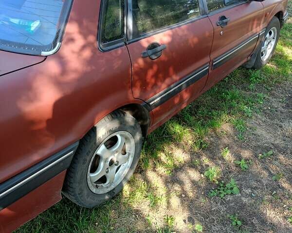 Красный Мицубиси Галант, объемом двигателя 1.8 л и пробегом 400 тыс. км за 999 $, фото 4 на Automoto.ua