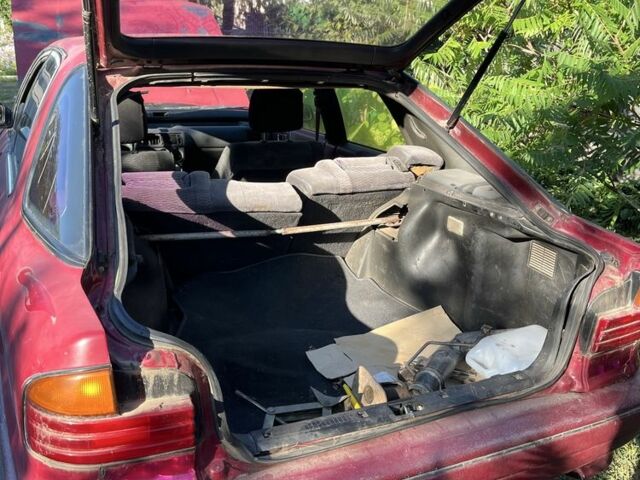 Красный Мицубиси Галант, объемом двигателя 1.6 л и пробегом 370 тыс. км за 500 $, фото 7 на Automoto.ua