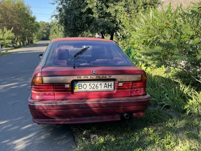 Красный Мицубиси Галант, объемом двигателя 1.6 л и пробегом 370 тыс. км за 500 $, фото 2 на Automoto.ua