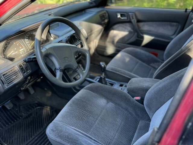 Красный Мицубиси Галант, объемом двигателя 1.6 л и пробегом 370 тыс. км за 500 $, фото 4 на Automoto.ua