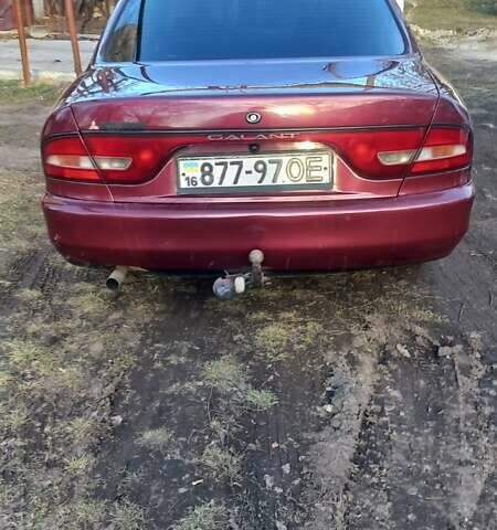 Красный Мицубиси Галант, объемом двигателя 2 л и пробегом 270 тыс. км за 2700 $, фото 1 на Automoto.ua