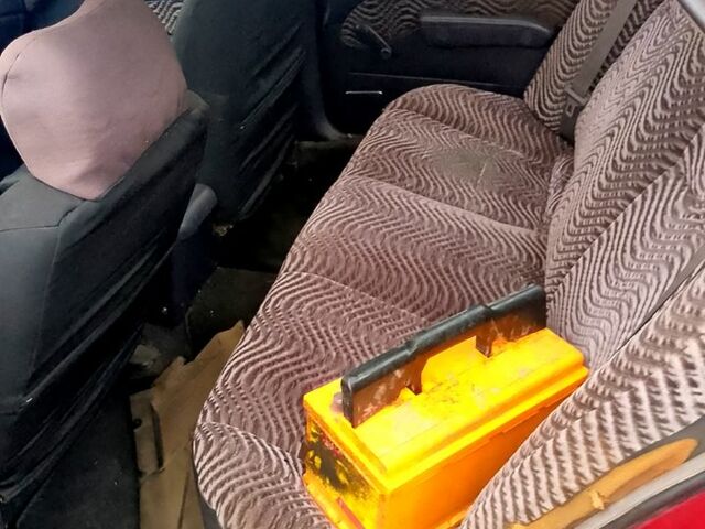 Червоний Міцубісі Галант, об'ємом двигуна 2 л та пробігом 0 тис. км за 1450 $, фото 1 на Automoto.ua
