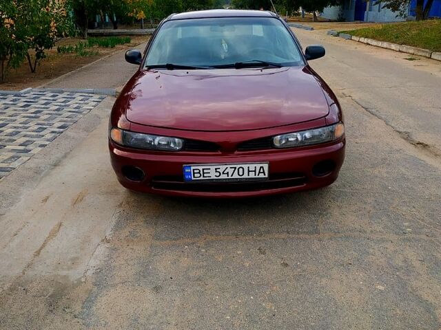 Красный Мицубиси Галант, объемом двигателя 1.8 л и пробегом 300 тыс. км за 1800 $, фото 2 на Automoto.ua