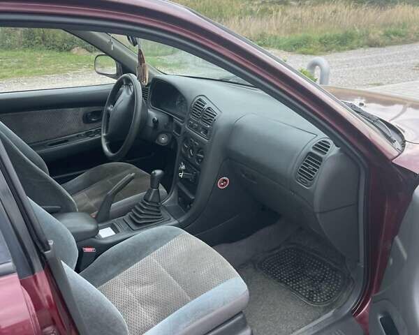 Красный Мицубиси Галант, объемом двигателя 2 л и пробегом 250 тыс. км за 2100 $, фото 3 на Automoto.ua