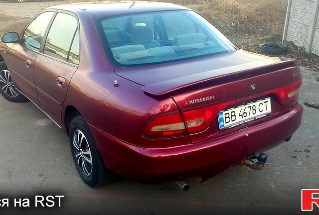 Червоний Міцубісі Галант, об'ємом двигуна 2 л та пробігом 328 тис. км за 1600 $, фото 7 на Automoto.ua