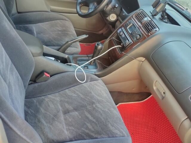 Червоний Міцубісі Галант, об'ємом двигуна 2.5 л та пробігом 300 тис. км за 3500 $, фото 3 на Automoto.ua