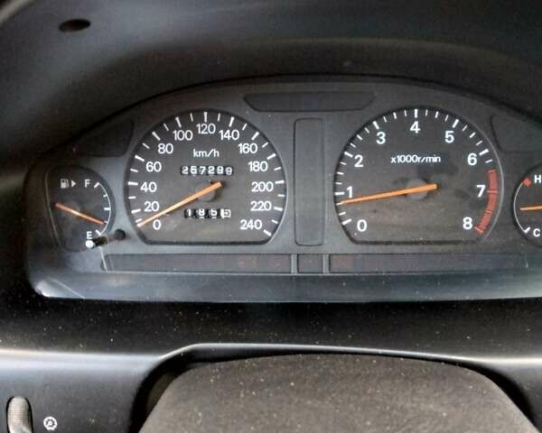 Червоний Міцубісі Галант, об'ємом двигуна 2 л та пробігом 257 тис. км за 3700 $, фото 5 на Automoto.ua