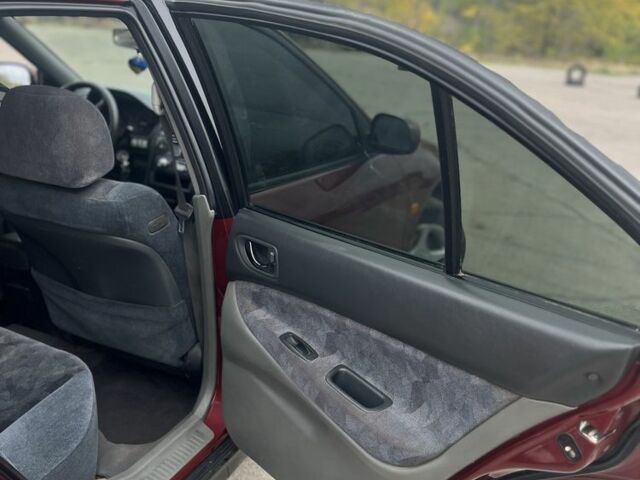 Красный Мицубиси Галант, объемом двигателя 2 л и пробегом 200 тыс. км за 2999 $, фото 16 на Automoto.ua