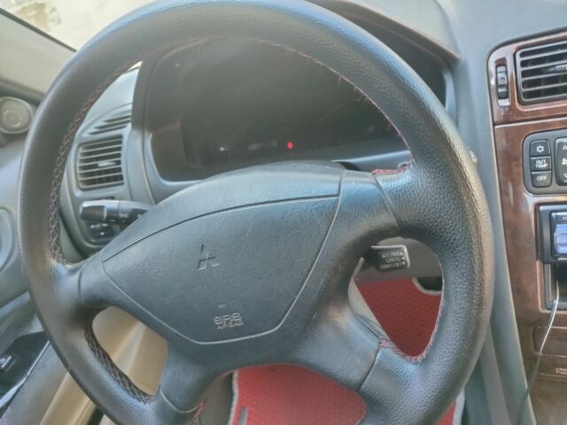 Червоний Міцубісі Галант, об'ємом двигуна 2.5 л та пробігом 300 тис. км за 3500 $, фото 1 на Automoto.ua