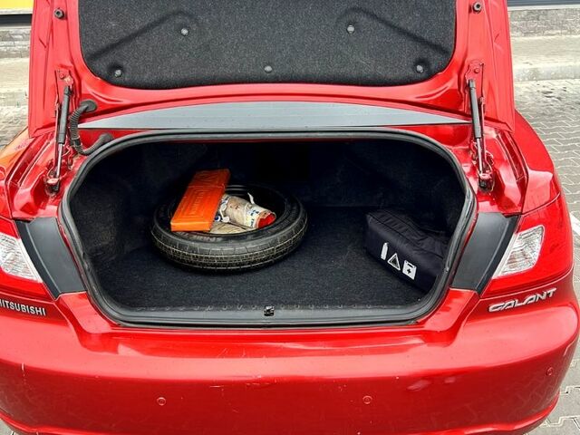 Червоний Міцубісі Галант, об'ємом двигуна 2.4 л та пробігом 300 тис. км за 5800 $, фото 2 на Automoto.ua