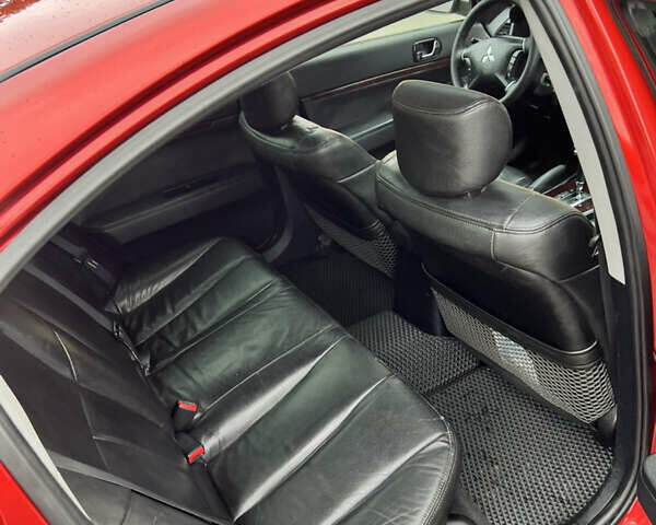 Красный Мицубиси Галант, объемом двигателя 2.38 л и пробегом 300 тыс. км за 5900 $, фото 18 на Automoto.ua