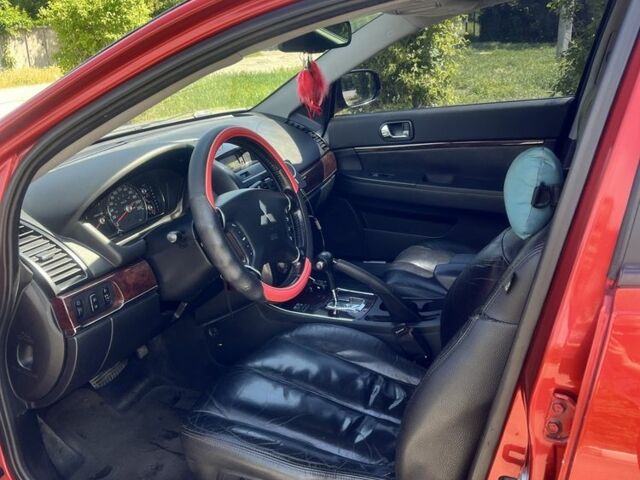 Красный Мицубиси Галант, объемом двигателя 2.4 л и пробегом 256 тыс. км за 5699 $, фото 8 на Automoto.ua