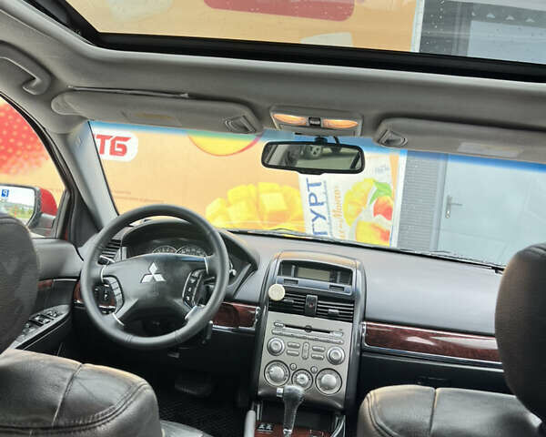 Красный Мицубиси Галант, объемом двигателя 2.38 л и пробегом 300 тыс. км за 5900 $, фото 14 на Automoto.ua