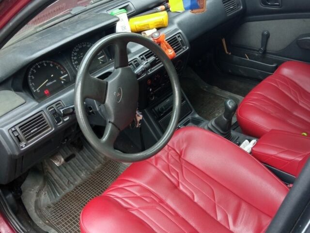 Красный Мицубиси Галант, объемом двигателя 1.8 л и пробегом 412 тыс. км за 1350 $, фото 2 на Automoto.ua