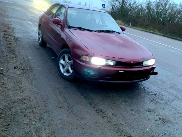 Червоний Міцубісі Галант, об'ємом двигуна 2 л та пробігом 250 тис. км за 2000 $, фото 3 на Automoto.ua