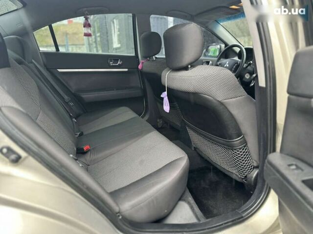 Міцубісі Галант, об'ємом двигуна 2.4 л та пробігом 186 тис. км за 4490 $, фото 8 на Automoto.ua