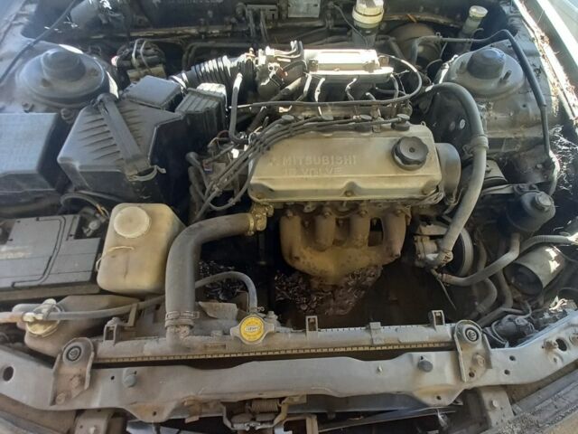 Серый Мицубиси Галант, объемом двигателя 0 л и пробегом 289 тыс. км за 525 $, фото 5 на Automoto.ua