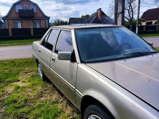 Серый Мицубиси Галант, объемом двигателя 2 л и пробегом 0 тыс. км за 650 $, фото 3 на Automoto.ua