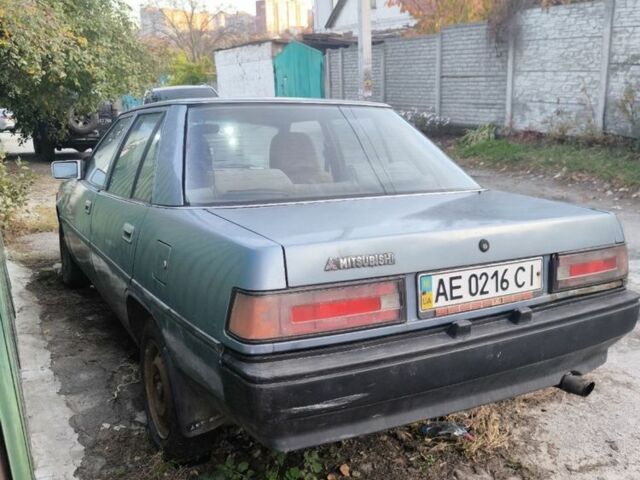 Серый Мицубиси Галант, объемом двигателя 1.6 л и пробегом 500 тыс. км за 251 $, фото 4 на Automoto.ua