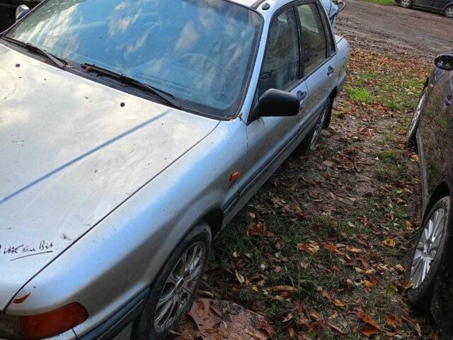 Мицубиси Галант 1988 в Чернигове на Automoto.ua Серый Мицубиси Галант, объемом двигателя 1.8 л и пробегом 300 тыс. км за 500 $, фото 6 на Automoto.ua