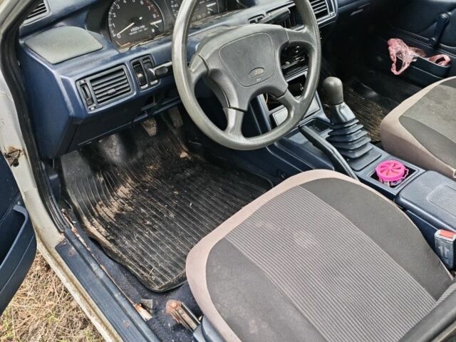 Серый Мицубиси Галант, объемом двигателя 1.8 л и пробегом 300 тыс. км за 450 $, фото 1 на Automoto.ua