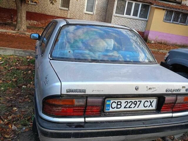 Мицубиси Галант 1988 в Чернигове на Automoto.ua Серый Мицубиси Галант, объемом двигателя 1.8 л и пробегом 300 тыс. км за 500 $, фото 5 на Automoto.ua