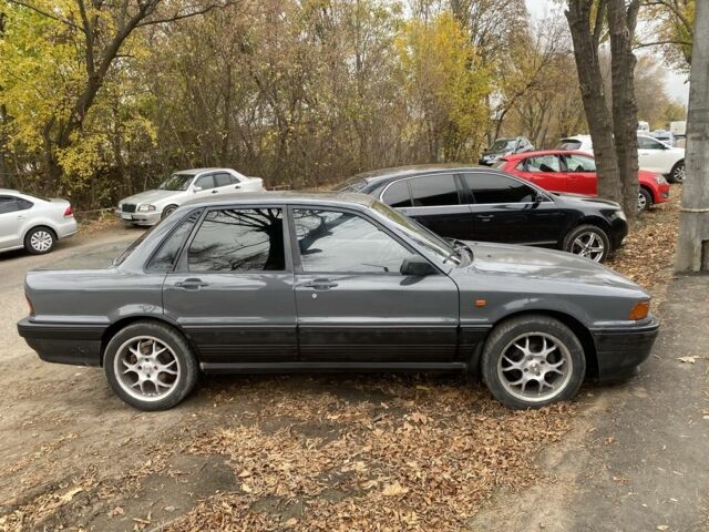 Сірий Міцубісі Галант, об'ємом двигуна 1.8 л та пробігом 100 тис. км за 1900 $, фото 1 на Automoto.ua