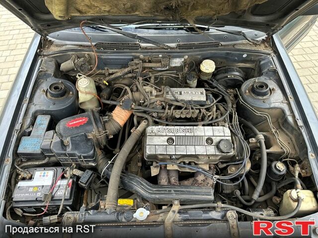 Сірий Міцубісі Галант, об'ємом двигуна 2 л та пробігом 250 тис. км за 950 $, фото 4 на Automoto.ua