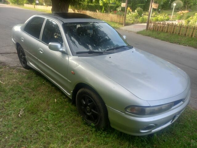 Мицубиси Галант 1993 в Ярмолинцы на Automoto.ua Серый Мицубиси Галант, объемом двигателя 2 л и пробегом 465 тыс. км за 1700 $, фото 2 на Automoto.ua