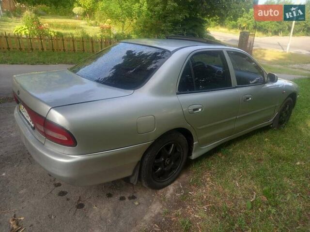 Мицубиси Галант 1993 в Ярмолинцы на Automoto.ua Серый Мицубиси Галант, объемом двигателя 2 л и пробегом 465 тыс. км за 1700 $, фото 3 на Automoto.ua