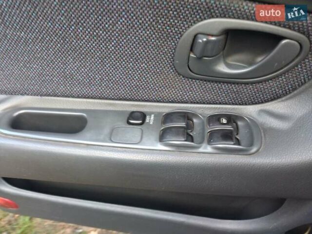 Серый Мицубиси Галант, объемом двигателя 2 л и пробегом 318 тыс. км за 1500 $, фото 9 на Automoto.ua